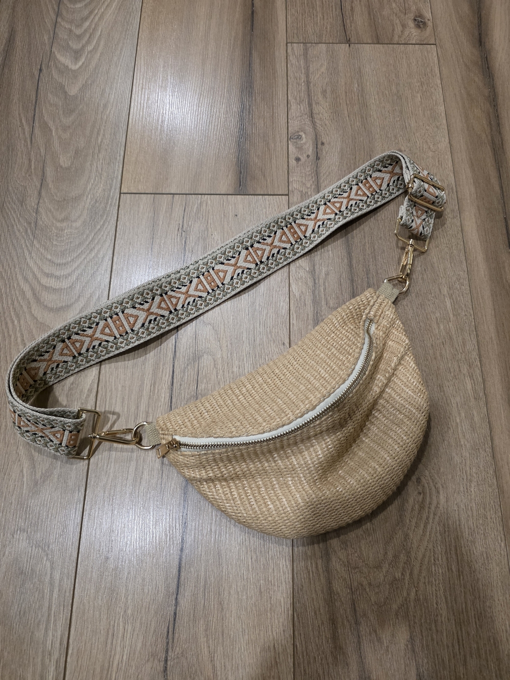 Boutique Woven Bahama Breeze - Natural Crossbody Sling Bag Removable Strap - Picture 2 of 5
